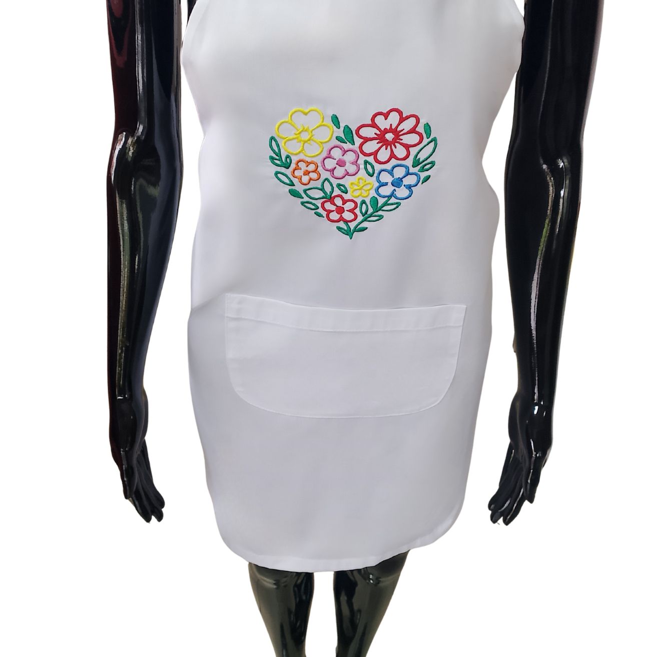 Fartuch biały z motywem ,,serce" - obrazek 2