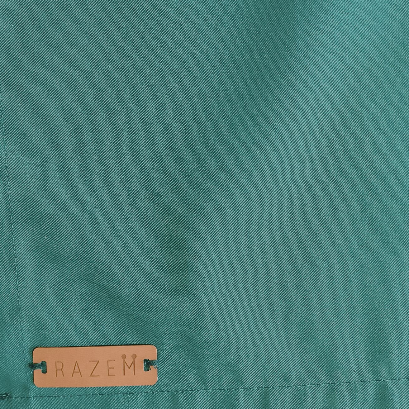 Fartuch butelkowa zieleń - obrazek 3