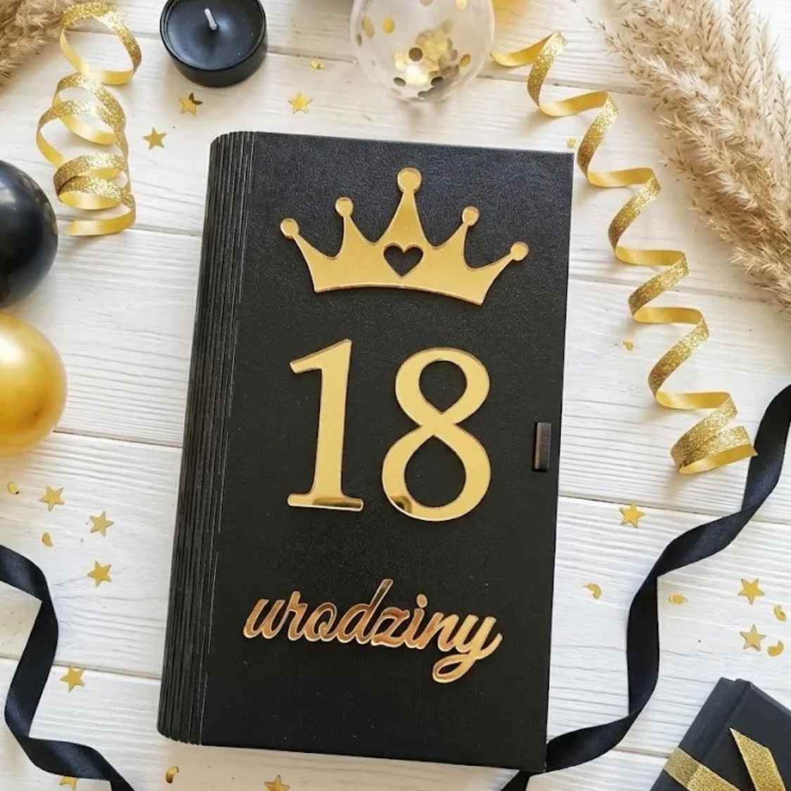 Pudełko na pieniądze książka 18 urodziny - obrazek 2