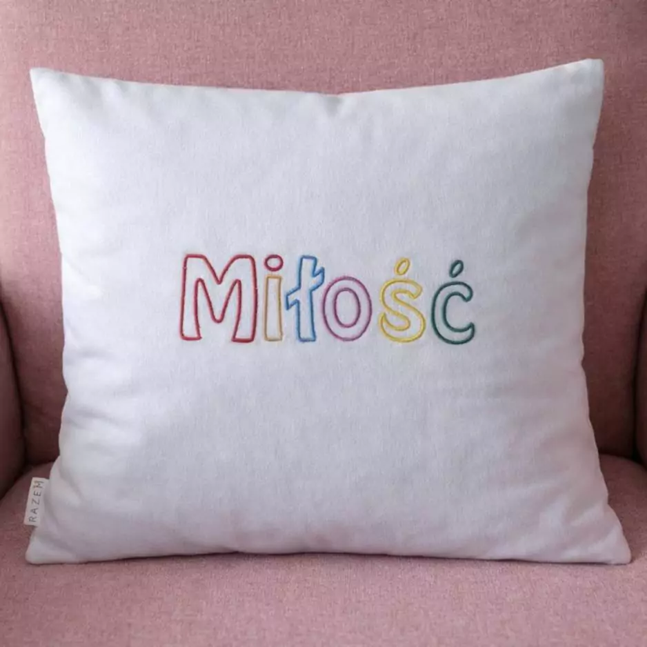 POSZEWKA  NA  PODUSZKĘ  MIŁOŚĆ - obrazek 2